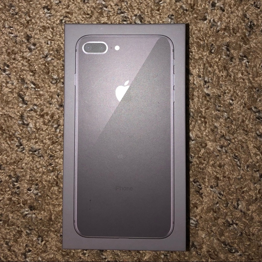 iPhone 8 Plus box